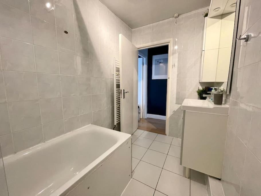*New* Beautiful 2 Bedroom House In Central Location لندن المظهر الخارجي الصورة
